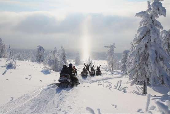 transfer you to Máttárahkká Northern Lights Lodge for your adventure along one of his private snowmobile trails.