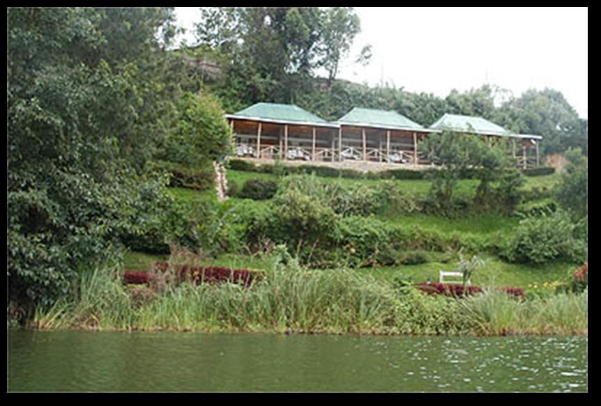 Accomodation: We will be staying at the picturesque Lake Bunyonyi Overlands Resort near Kabale for the duration of our stay and further information can be found on their website (www.bunyonyioverland.