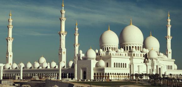 One sight that would for sure command your attention en-route to Abu Dhabi city centre is the astounding and expansive white structure - Sheik Zayed Grand Mosque that has been named to honour the