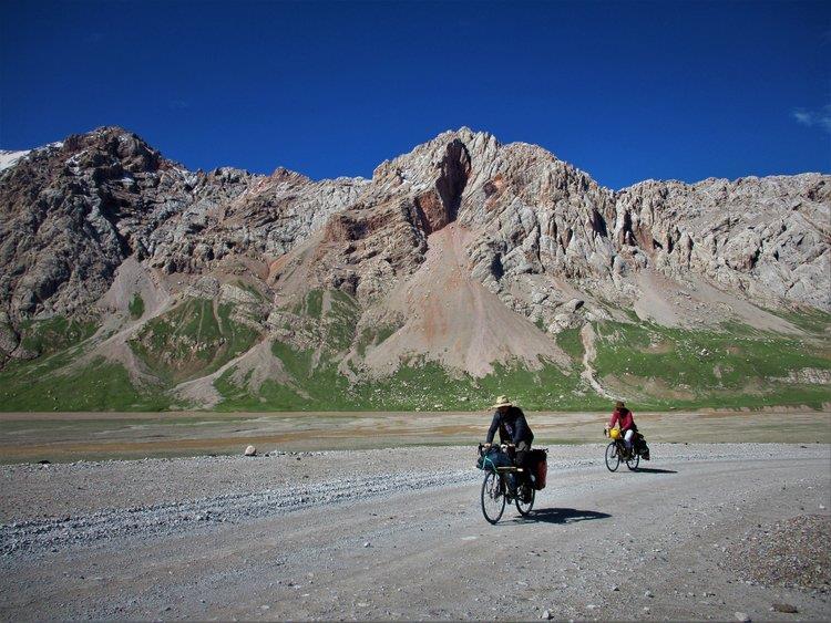 Timeline 2018: 6 th July: Depart Yushu 3700m for Zhidoi by bike. 7 th July: Arrive Zhidoi 4200m. 8 th July: Depart Zhidoi and establish camp 1 by the An yang qong chu river at approx. 4650m.