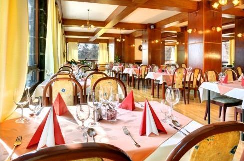 3. HOTEL AMENITIES Restaurant with a fire place Capacity of 110 people, ideal for corporate