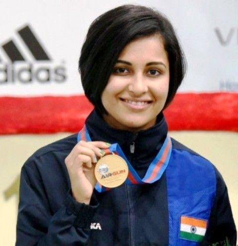 SPORTS Heena Sidhu, former World No 1 shooter equals women's 10m air pistol qualification world record at the National selection trials Her score of 587 equalled the world record - held by reigning