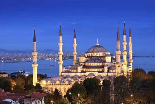 minarets, most mosques