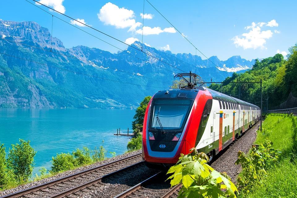 Swiss tours by Train Andi_Graf Sales Manual 2019 Top of Europe + Titlis, Glacier Express, Bernina Express, GoldenPass