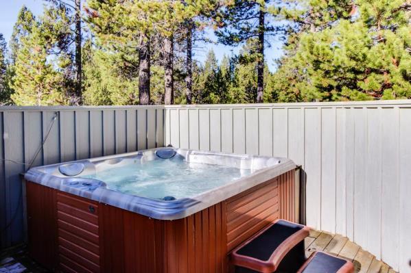 At any time of year, this vacation home makes a wonderful home base for your Sunriver adventure.