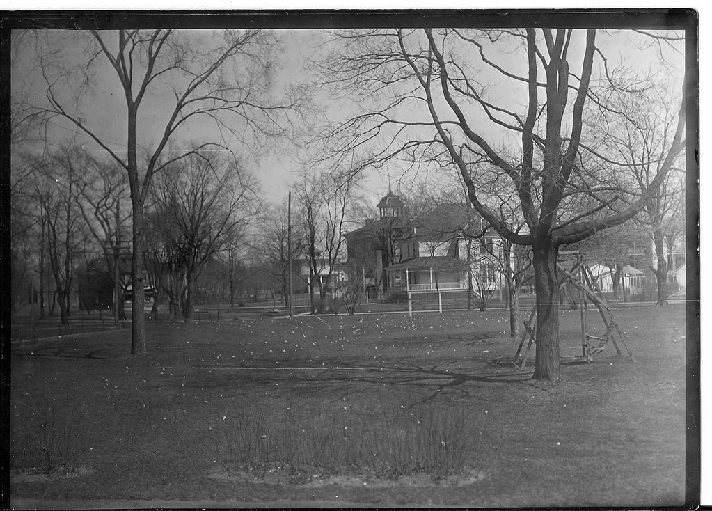2. & 3. Current Site of Park Ridge City Hall A very early look across Park Place (Butler Place) shows Dr. Buchheit s and Dr.
