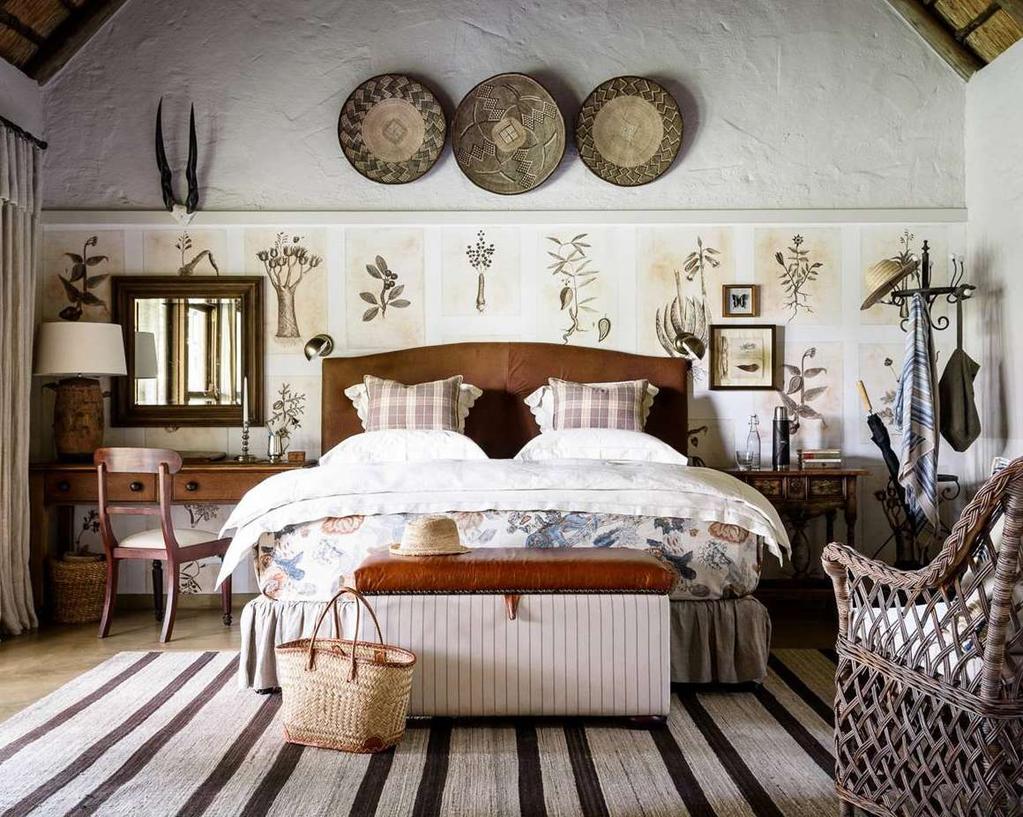 SINGITA CASTLETON Accommodation An exclusive use lodge steeped in history, combining the best elements of a comfortable safari lodge with the rustic charm of a country farmhouse.