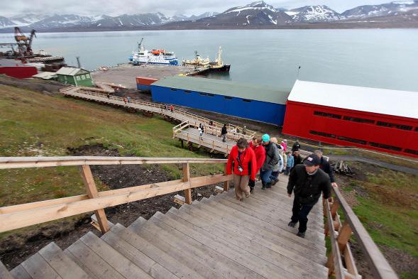 We all thought the survival suit fitted Jamie really well, but would rather not use it ourselves. The famous stairs in Barentsburg.