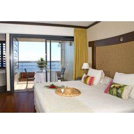 View Jacuzzi Rooms are similar in style to the Ocean View Rooms. As an added bonus, you have your own private Jacuzzi located discreetly behind wooden louvers on your balcony. Room size: 42.60m².