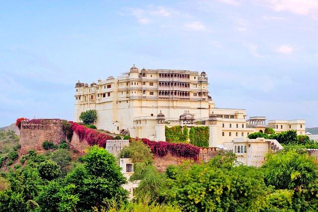 Photo courtesy of Lebua Hotels and Resorts Several years ago, the once-dilapidated royal residence of Devi Garh in