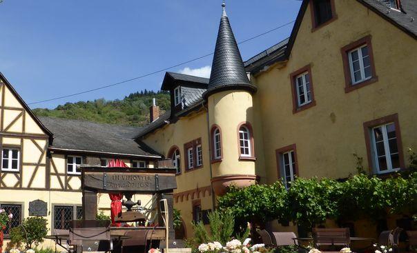 Moselle: with charming hotels TOUR DESCRIPTION Moselle: Romantic- and charming-hotels Enjoy the Moselle Cycle Path and stay overnight in our specially selected charming hotels.