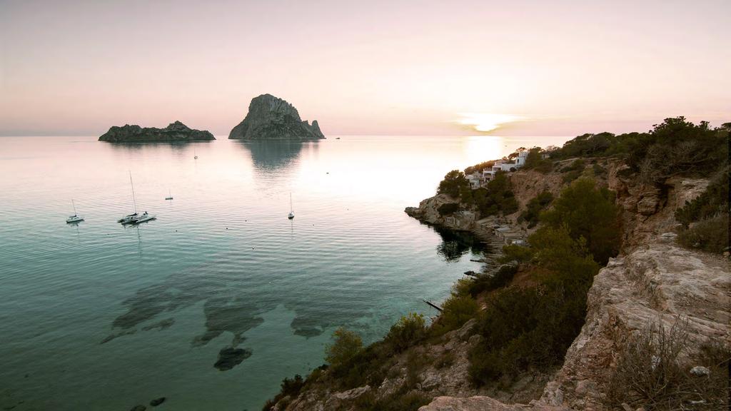 Get caught by Ibiza s grace and beauty.