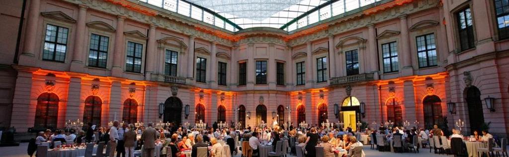 The Zeughaushof owes its name to the architect Andreas Schlüter, who had a great influence on the structure of the building. It is the oldest and biggest antique courtyard in Berlin.