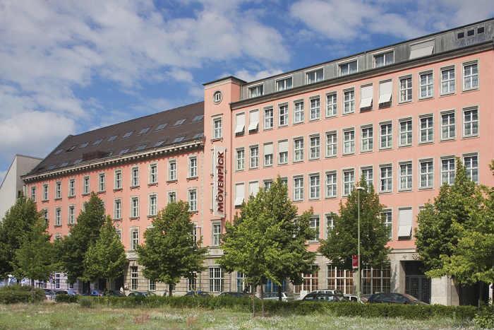 Mövenpick Berlin **** 243 rooms distance to IFA: 9,8km Modern hotel with history in central Berlin Combine a touch of history with modern accommodation