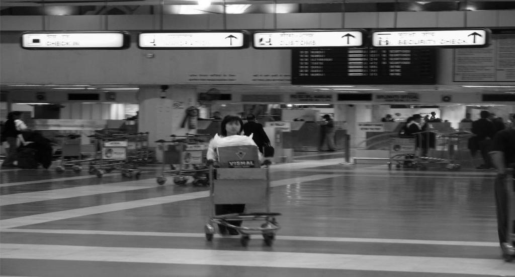 to walk at Terminal 2 [2006] Only 9 Aerobridges