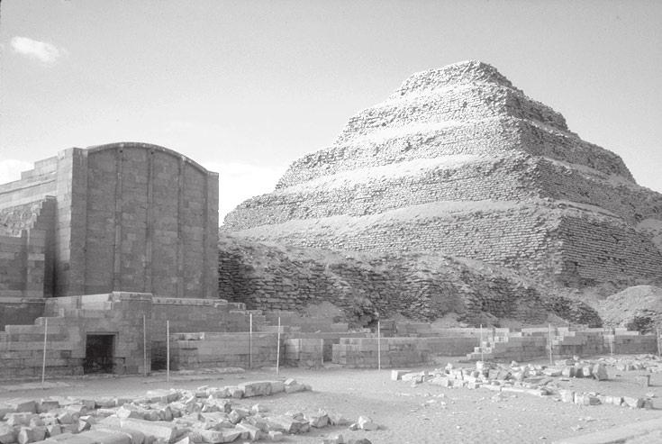 Dobro čuvane tajne Egipta. Ključ za novi pogled na povijest Ovo je Sakkara (Sl. 4-16). Prema linearnim arheološkim stavovima, ovo je mjesto gdje je započela egipatska kultura.
