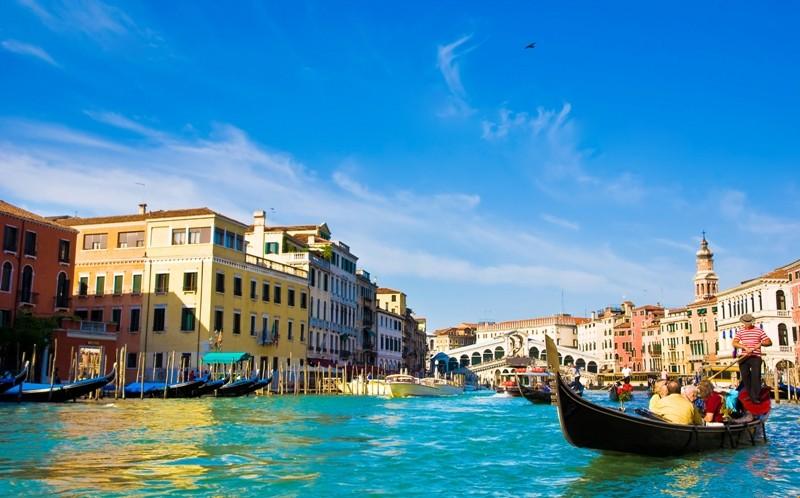 guided walking tour of Venice Island including the Doge's Palace and the many other highlights of Venice. The afternoon will include a gondola ride, followed by time on your own to visit the city.