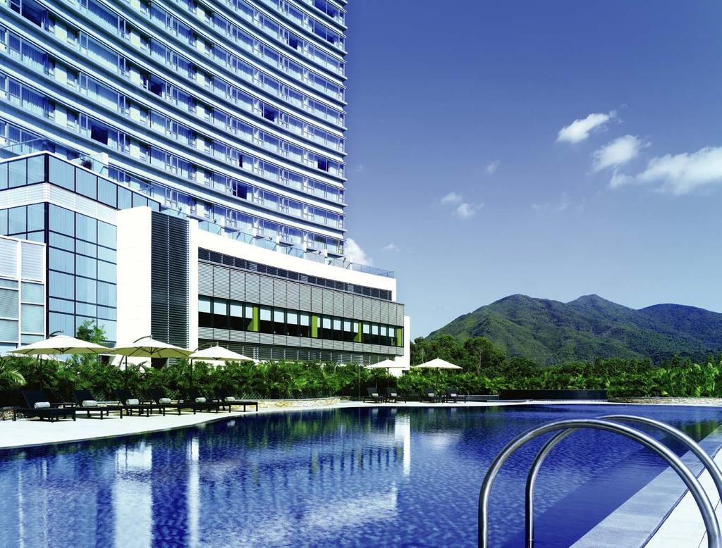 COMFORT Hyatt Regency Hong Kong, Sha Tin is situated adjacent to the Chinese University of Hong Kong and the University MTR Station, with direct access to Kowloon, Hong Kong Island, Lo Wu and Lok Ma