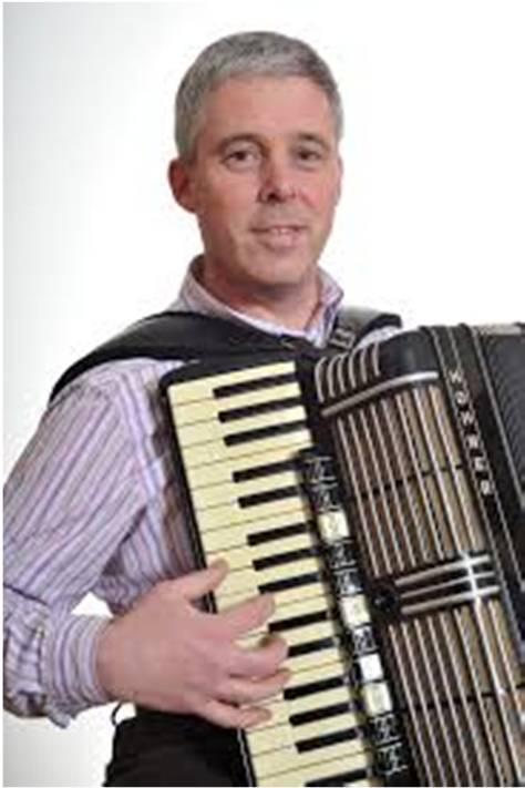 Andrew Lyon (accordion) Andrew learned piano at an early age and later progressed to the accordion. At the age of 20, having danced for many years already, he formed the Scottish Measure band.