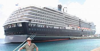 Author Toulmin and Noordam moored at Bonaire. Curaçao was much more industrial, with port operations and oil refining playing a more important role in the island s economy than tourism.