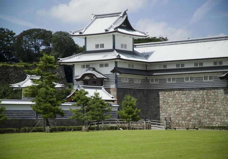 panoramas. Stroll through Ishikawa Gate to Kanazawa Castle and observe its distinctive tiles made from lead.