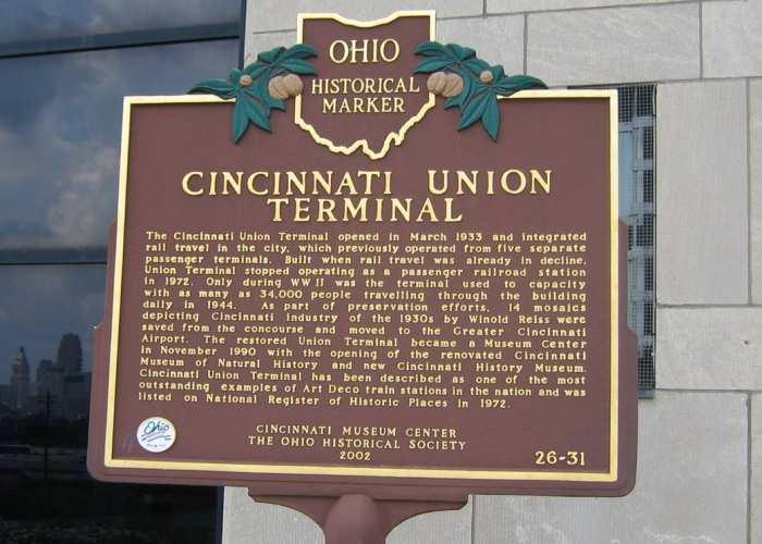 Cincinnati was served by seven major railroads: Baltimore & Ohio, Chesapeake & Ohio, Louisville & Nashville, New York, Norfolk & Western, Pennsylvania, and Southern, plus a number of minor roads.