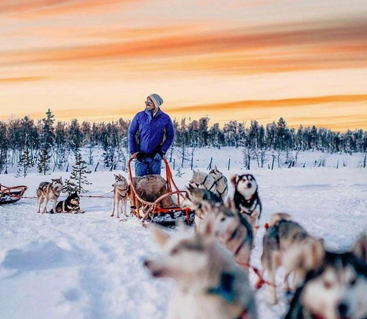 Day 05 The Northern Lights After breakfast at your hotel you will be led to a husky farm to meet enthusiastic arctic sled dogs.