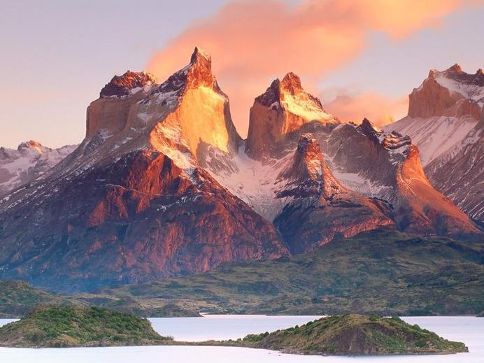 will be photographing other amazing attractions near Torres del Paine National Park including stunning landscapes, wildlife and soaring condors.