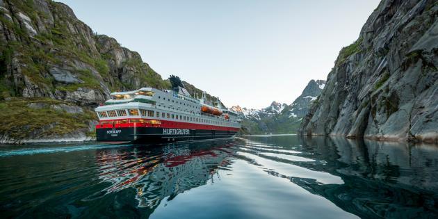 DAY 11 Explore Raftsundet, Trollfjord and the Lofoten Islands Location: Lofoten Islands, Norway As we reach the
