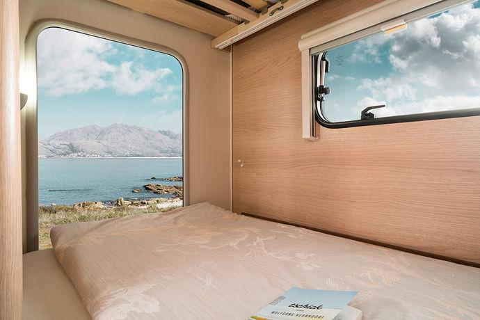 optional extra. The bunk beds are provided with large windows, ensuring a supply of fresh air.