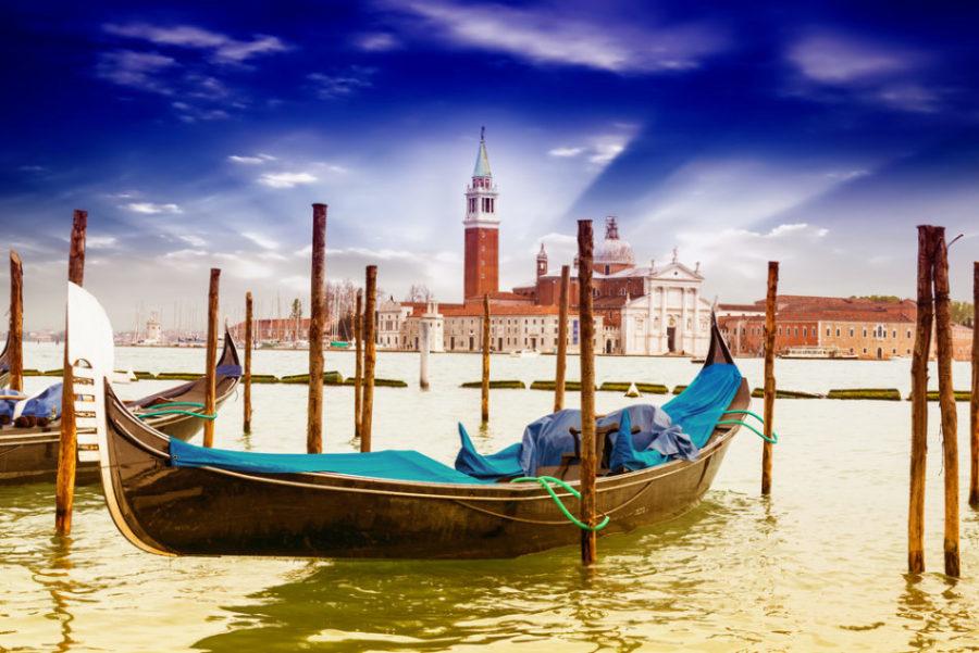 Sample a sumptuous Venetian dinner, with stunning views overlooking the lagoon. You won t believe you are so close to the crowds of Venice!