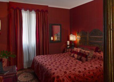 Hotel Metropole The rooms have an 18th century antique flavour,