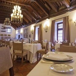 The Parador Kitchen Cuenca s cuisine features traditional dishes such as zarajos (grilled lamb intestines),