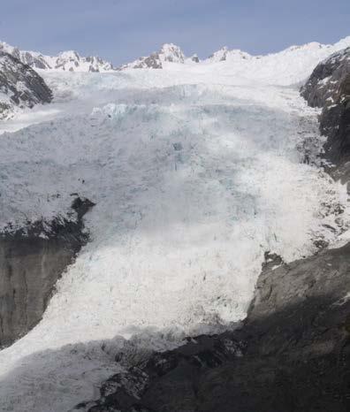 After lunch we head inland up into the West Coast Glaciers, overflying the amazing ice falls and crevasses, to the top of the glacier and then around Mt Cook which opens up some amazing views into