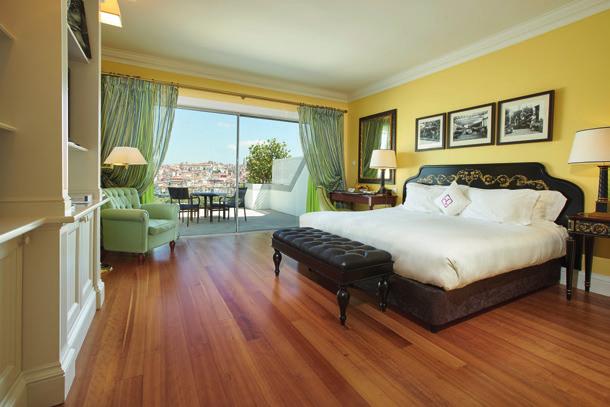 Airport: 14km Porto 4-star hotel City centre location Guide price from 696 per person* Classic Room The Yeatman, Porto This luxury hotel is set within its own