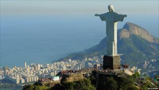 Take the famous cable car to the Sugar Loaf Mountain, which rises 395 meters above sea level where the view of downtown Rio and the Atlantic are spectacular.