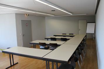 as various types of course. The smaller room ( Dietesheimer Zimmer ) holds up to 25 people.