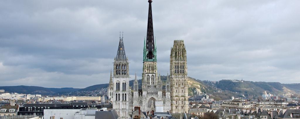 The city of rouen The capital of Normandy, Rouen has a population of almost 111,000.