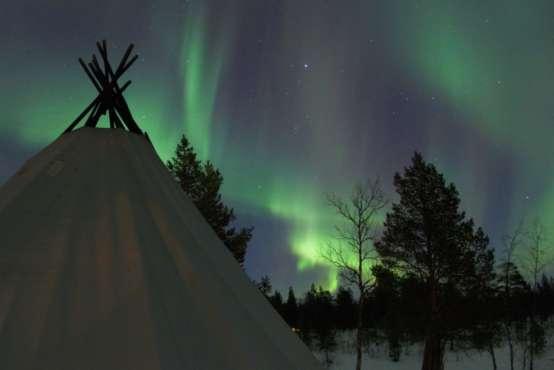 seeing the Northern Lights at Mattarahkka Sami Lodge.