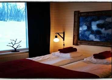 The lodge has a fabulous sauna and a very unusual northern lights hot tub on the roof where you can star gaze or hunt for the Aurora.