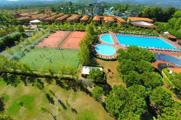 The Village Futura Club Itaca-Nausicaa Resort in Rossano Calabro (Cosenza) will host the fourth edition of Yellow Ball Waterpolo International Event A spectacular