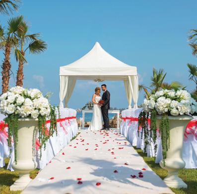 KANIKA WEDDINGS SEAFRONT ROMANCE Planned to perfection Kanika Weddings are synonymous with perfectly coordinated, dreamy weddings and honeymoons on the island of love Dreamy