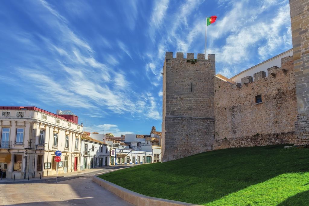 Portugal Itinerary *Guide price based on 2-sharing includes: Flights from London Gatwick to Faro (other airports on request) 7-days car hire 3-nights Pousada de Sagres, Sagres BB - See website