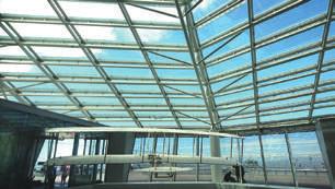 5 Natural lighting Glass surfaces are increased to take in an abundance of natural light from
