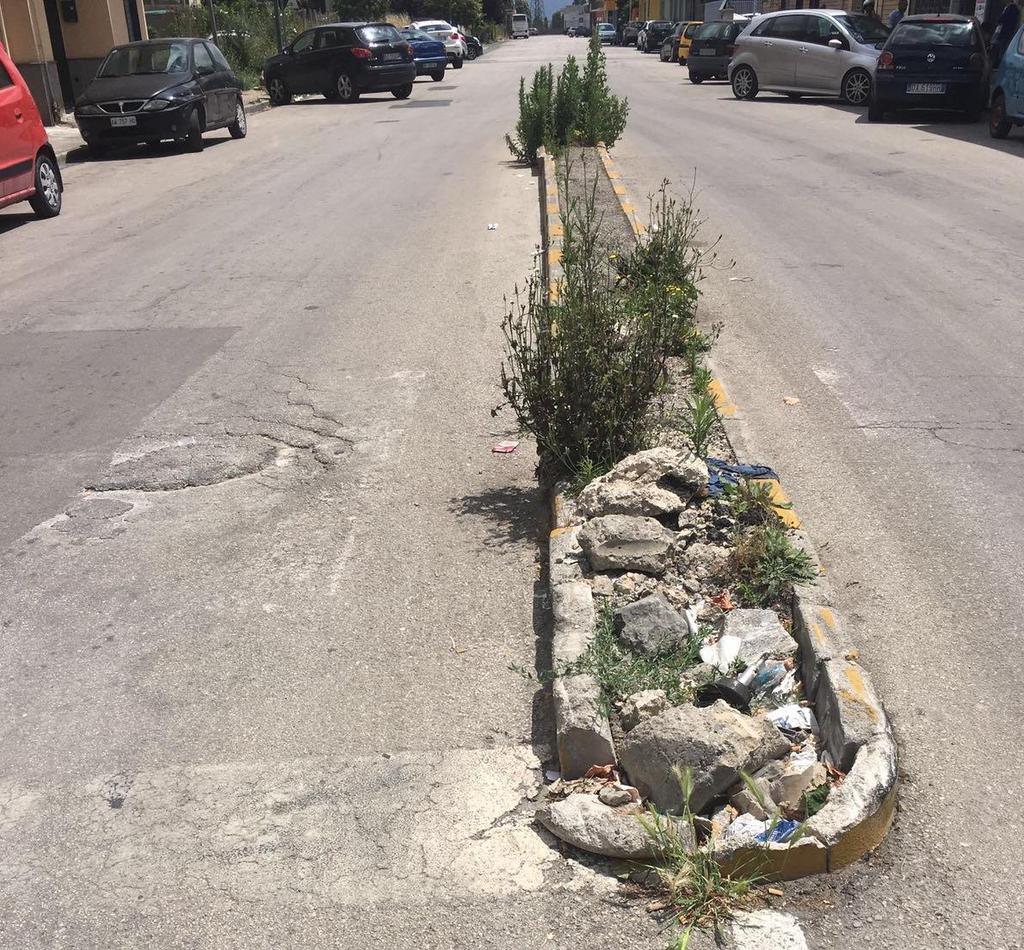ROAD SAFETY ISSUES Inadequate Splitter Island A splitter island was