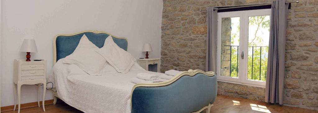 LUXURY ROOMS All rooms have been recently renovated and offer en-suite accommodation.