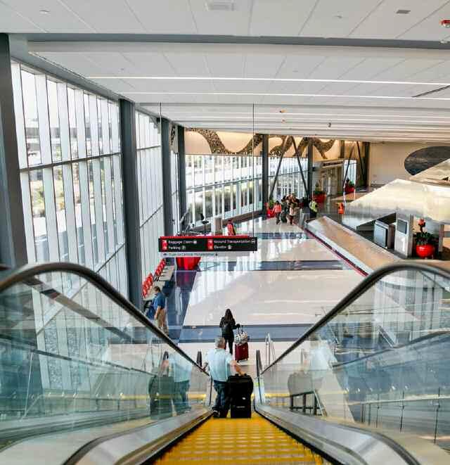Located 7 miles from downtown Philadelphia, the Airport, situated on 2,583 acres, is easily accessible and convenient to many tourist sites, business centers and cultural hubs.