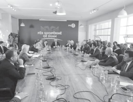 E Premte 15 Shtator 2017 7 politike Kryeministri Rama takon Behgjet Pacollin, më 27-28 nëntor mbledhje e përbashkët e qeverisë Shqipëri-Kosovë Kryeministri Edi Rama ka zhvilluar një takim me