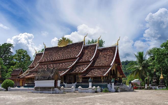 Day 02 Luang Prabang (Pak Ou Caves) Pak Ou Buddha Caves Enjoy breakfast in the comfort of your hotel, your Private Tour begins as you are escorted for your Upstream Cruise from the Mekong River to