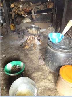 home projects articles news who are we contact KITCHEN IDEAS FOR BESONGABANG September 13, 2014 Here are photos of typical kitchens. 3 stone fire on the ground.